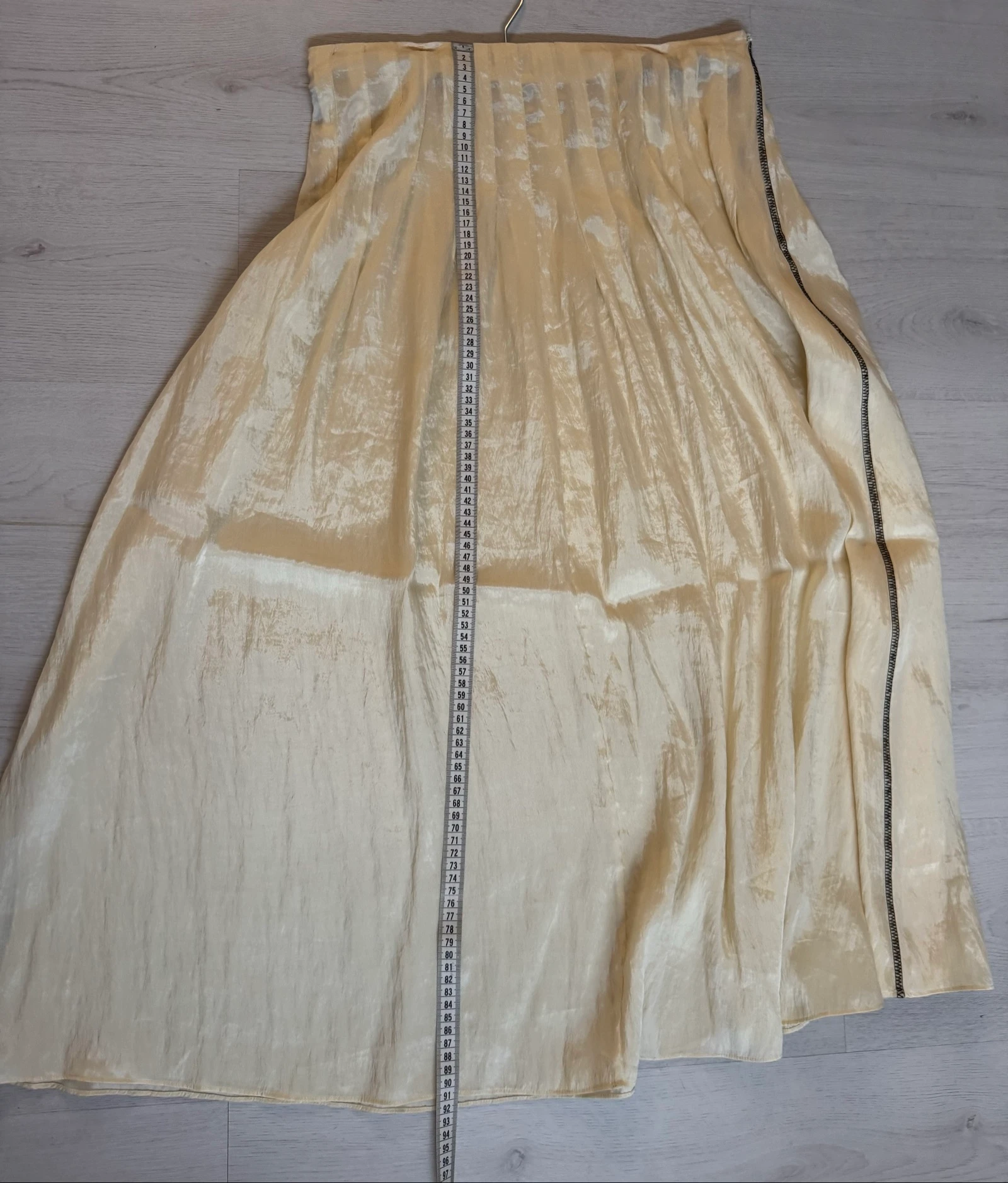 Bimba Y Lola conjunto de dos piezas de satén color crema talla 40 – photo 8